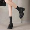 Mocasines de estilo británico para mujer, primavera 2025, suela gruesa, pequeños zapatos de cuero con remaches, hebilla de cinturón, piel de oveja, una sola capa.