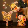 Lanternas personalizadas para o Festival do Meio do Outono, lanternas de coelho brilhantes portáteis, materiais DIY feitos à mão, lanternas de desenho animado para crianças para barracas