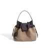 Bolsa Transversal Color Block de Nicho Outono/Inverno 2026, Bolsa de Mão Patchwork em Couro Genuíno, Versátil com Pingente de Pônei, Bolsa Saco de Ombro Único