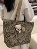 Bolsa de Lona con Estampado de Leopardo para Viajes Transfronterizos, Bolso Tote de Moda Otoñal Nuevo para Mujer Estilo Universitario, Bolso de Tela Casual de Gran Capacidad