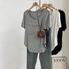 Roupa de Verão Roupa de Maternidade para Gordinhas Camiseta de Algodão Puro com Letras Decote U Grande Manga Curta para Mulheres Estilo Preguiçoso de Verão com Aparência Solta e Emagrecedora