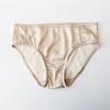 Traje Francés de Seda Satinada de Gama Alta Ropa Interior Taza Triangular Pequeña para Mujeres de Pecho Pequeño Sujetador de Seda de Morera Verano