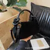 Bolso de Mano Pequeño Cuadrado Plisado Estilo Coreano para Mujer, Nuevo Bolso Casual de Hombro para el Trabajo, Bolso Cruzado Retro Simple Urbano