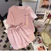 Roupas de Corrida Conjunto Esportivo Feminino 2024 Chegada de Verão Elegante Solto Manga Curta Shorts Moda Casual Conjunto de Duas Peças