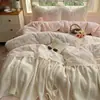 Conjunto de Cama de Quatro Peças em Renda Esculpida de Leite de Lã para Classe A de Inverno Capa de Edredom Quente Plush Dupla Face Espessada Lençol de Cama Conjunto de Cama