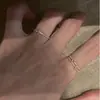 Novo anel de diamante em formato de coração para mulheres, simples e estiloso, design versátil, toque de nicho de alta qualidade, anel ajustável com uma vibe legal