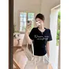 Camiseta de Manga Corta con Cuello en V y Estampado de Letras de Algodón Puro para Mujer, Hombro de Corte Regular, Nuevo Estilo Verano 2026, Top Holgado y Sencillo