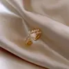 Anel de Design Exclusivo para Mulheres, Estilo de Luxo Leve, Novo Anel Aberto Ajustável de Coração Vazado