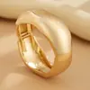 Europa y Estados Unidos exagerado transfronterizo ins sentido del diseño de la industria pesada metal liso pulsera geométrica personalidad pulsera ancha pulsera