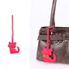 Pajarita de color contrastante colgante de gatito adornos de cuero Accesorios para la ropa regalos Colgante para mochila Accesorios para llaves de coche colgante