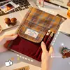 Carpeta de Tarjetas A5 con Cuadrícula Cuádruple de Tela a Cuadros Temática Invernal Almacenamiento de Tarjetas Pequeñas de 3 pulgadas Álbum de Ídolos de Alta Capacidad