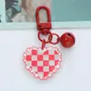 Llavero Pequeño Fresco Corazón de Campana para Coche Corazón de Chica Acrílico Corazón de Durazno Colgante Pequeño Set de Auriculares Decoración de Bolsa