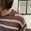 Camiseta de punto para hombre, manga corta, a rayas, estilo retro de verano, seda helada, moderna, casual, estilo británico, hipster, cuello vuelto, versátil