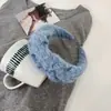 Faixa de Cabeça Plissada de Lã Azul Klein de Alta Qualidade com Aba Larga para Mulheres com Parte Superior do Crânio Elevada Lavagem de Rosto Outono e Inverno Prendedor de Cabelo Acessório de Cabelo