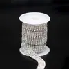 Venta al por mayor cuatro filas de pedrería de vidrio cadena de garras plateada decoración vestido de novia vestido de baile belleza para teléfono móvil joyería diy accesorios para tocado