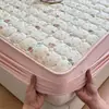 Faldón de cama acolchado con estampado de gasa de doble capa clase A, estilo pequeño y fresco, protector de colchón Simmons antideslizante totalmente cerrado, funda de faldón de cama~