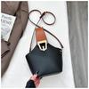 Bolso de Diseño Nicho Nuevo para Mujer, Casual, Simple, Color Contrastante, Bolso de Cubo de Hombro, Bolso de Mano con Textura Moderna y a la Moda
