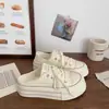 Zapatos de lona de color crema con suela gruesa para mujer, estilo fino, nueva colección de otoño, versión coreana de nicho de moda, zapatos de plataforma con puntera ancha para estudiantes, zapatillas blancas