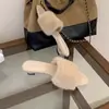 Chinelos fofos modernos de bico redondo para mulheres, novo estilo outono/inverno 2026, sandálias elegantes e confortáveis de calçar com uma única tira