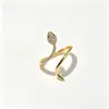 Anillo Serpiente Ajustable Estilo Minimalista Europeo y Americano 2026 con Circonita Microincrustada para Mujer, Elegante Anillo de Nicho de Lujo Ligero para Mujer