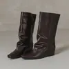 Botas de perna plissada empilhadas, novo estilo feminino para outono e inverno, com aumento interno de altura, bico quadrado pequeno, botas de montaria de perna reta emagrecedoras, botas da moda
