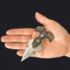 Breakthrough Área Oscura Arma Circundante Modelo Dientes Fríos Puñalada Manual Re-grabado Estilo Táctico Genial Colección de Juguetes Modelo Conmemorativo