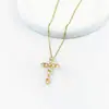Colar Cruz de Zircônia em Cobre de Luxo Leve, Corrente de Clavícula de Alta Qualidade, Colar com Pingente Banhado a Ouro Moderno e Versátil