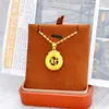 Colgante de Aleación de Cobre Dorado Simulado de Buena Fortuna para Mujer Diseño de Nicho Accesorio de Cadena para Suéter