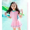 Maiô infantil de peça única com bordas franzidas, design fofo, shorts de segurança anti-exposição, traje de banho estilo princesa, adequado para bebês e crianças maiores