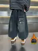Ropa de Otoño e Invierno para Niños Bolsillo Trasero Bordado Jeans con Felpa Ropa de Una Pieza de Terciopelo Suelta Casual para Niños Pantalones de Bebé Comercio Exterior
