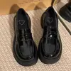 Comércio Exterior Sapatos Pequenos de Couro com Salto Grosso Feminino Estilo Britânico Nova Primavera Retrô Flats de Uniforme JK Mocassins de Solado Grosso Aumento de Altura