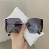 Óculos de Sol Quadrados Tendência 2021 Estilo Coreano com Armação Grande para Mulheres com Rosto Grande, Protetor Solar, Óculos para Dirigir e Fotografia de Rua
