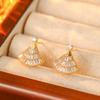 Pendientes de Zirconio con Microincrustaciones de Nuevo Estilo en Forma de Abanico para Mujer, Moda de Alta Gama, Estilo de Lujo Ligero, Pendientes Versátiles, Joyería de Oreja Simple y Exquisita