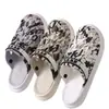Zuecos de Plástico para Hombre 2026, Chanclas de Baño Modernas y Sencillas, Zapatos Casuales de Jardín para Exteriores, Sandalias