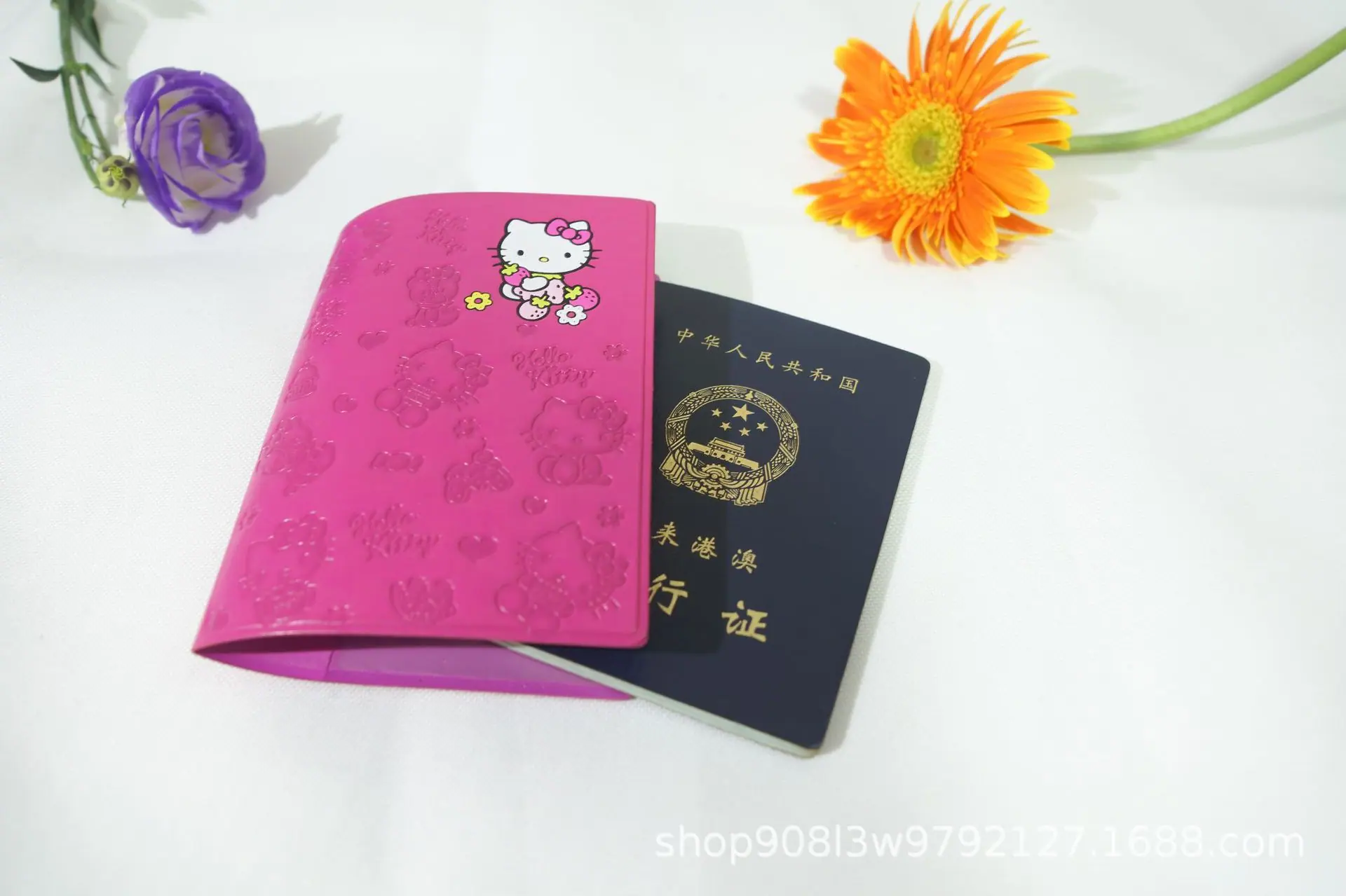 1.草莓Kitty.JPG