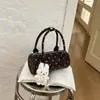 Elegante Bolso de Mano Pequeño Tipo Tote Xiaomi para Mujer Otoño Temprano 2026 Nuevo Moda Chic Bolso de Hombro Único Bolso Cruzado de Nicho para el Trabajo