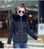 Nuevo Abrigo Corto de Algodón para Mujer Otoño/Invierno 2025 con Cuello Grande de Piel, Estilo Coreano, Chaqueta de Algodón para Mujer Tallas Grandes