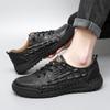 Sapatos Masculinos Outono 2024 Tamanho Grande Sapatos Casuais Diários Slip-On Cano Baixo Sapatos de Couro Masculinos Moda Transfronteiriça Sapatos de Couro com Padrão Crocodilo