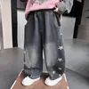 Conjunto de Otoño para Niños Modelo 2026 Camiseta de Manga Larga de Dibujos Animados Falso de Dos Piezas Estrellas Pantalones de Pierna Ancha de Mezclilla Conjunto de Dos Piezas