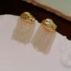 Pendientes con borlas y cadena de aguja de plata galvanizada en oro auténtico, ligeros, de lujo, de alta calidad, con un diseño elegante y moderno, venta al por mayor.