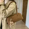 Bolsa Feminina Transfronteiriça 2026 Outono e Inverno Nova Moda Retro Bolsa Bowling Grande Capacidade Bolsa de Ombro Texturizada