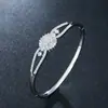 Pulsera de Alto Gama Estilo Europeo Incrustada con Diamantes para Mujer, Pulsera de Moda Simple y de Lujo Ligero con Diseño de Nicho Trendy, En Stock Dorado