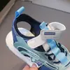 Sandálias de Dedo Infantis Meninos Verão 2025 Novas Esportivas Antiderrapantes Sapatos de Praia Sandálias Esportivas Super Leves