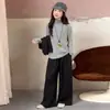 Conjunto de Tres Piezas Otoñal para Niña 2026 Nuevo Conjunto de Camiseta de Manga Larga, Chaleco y Pantalones para Niña Ropa para Niña