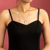 Collar de cadena para clavícula con cabeza y cuello de aleación multicapa de tendencia simple europea y americana para niña