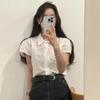 Chic Coreano 2026 Verano Nueva Camisa Blanca Bordada de Manga Corta con Ajour de Estilo Coreano de Botones Sencillos para Mujer