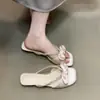 Sandálias rasteirinhas estilo francês, modelo novo verão 2026, perfeitas com saias, estilo fada, design de borboleta, confortáveis