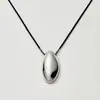 Colar Longo Corda de Couro Duradoura Estilo Zhang Li Corrente para Suéter Gota d'Água Nova Joia Acessível de Luxo Pingente Ajustável