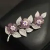 Broche de Flor de Cristal Morado de Alta Gama, Exquisito Broche de Vid de Flor Colgante Incrustado de Diamantes para Prevenir la Exposición para Mujeres y Hombres