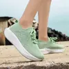 Sapatos meias de malha respirável Flyknit masculinos para atividades ao ar livre, sola macia, leves, confortáveis, versáteis, sapatos casuais pretos